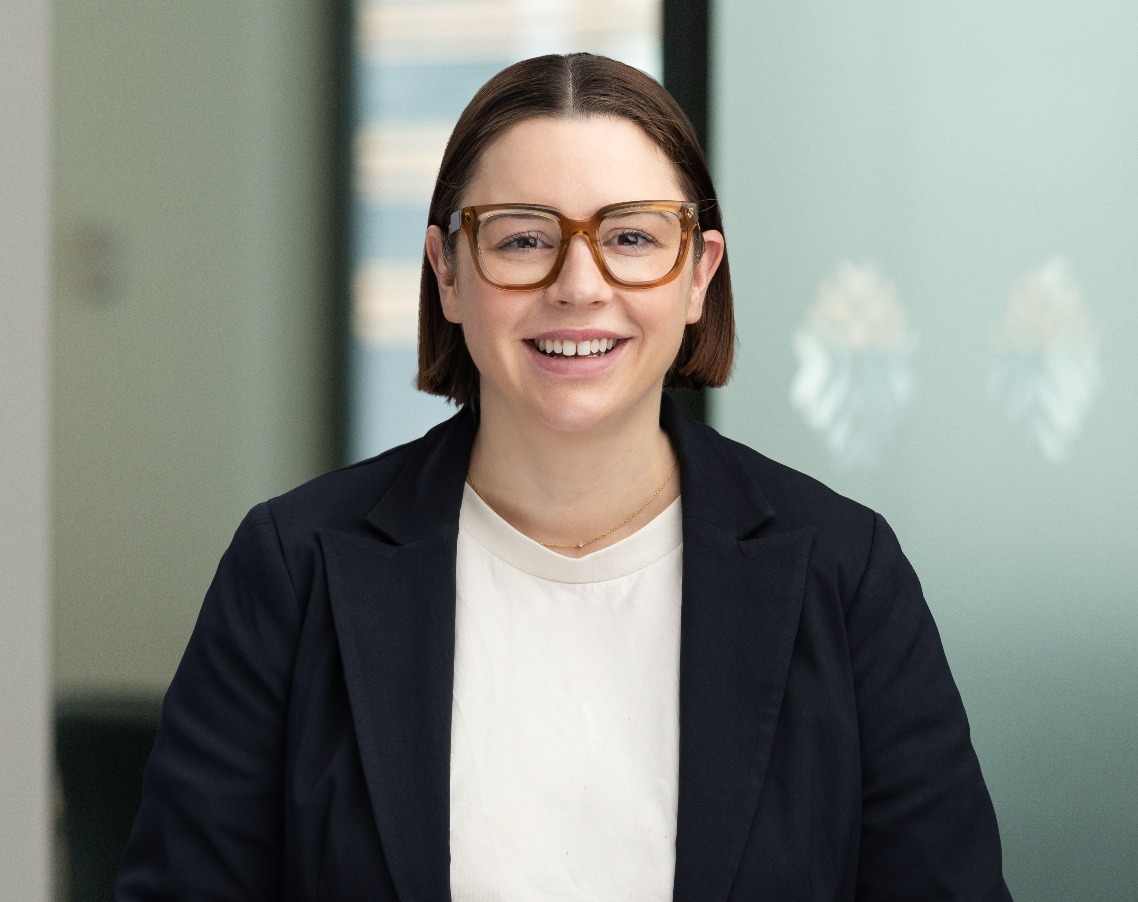 (W)Low_Sarah_358-7567