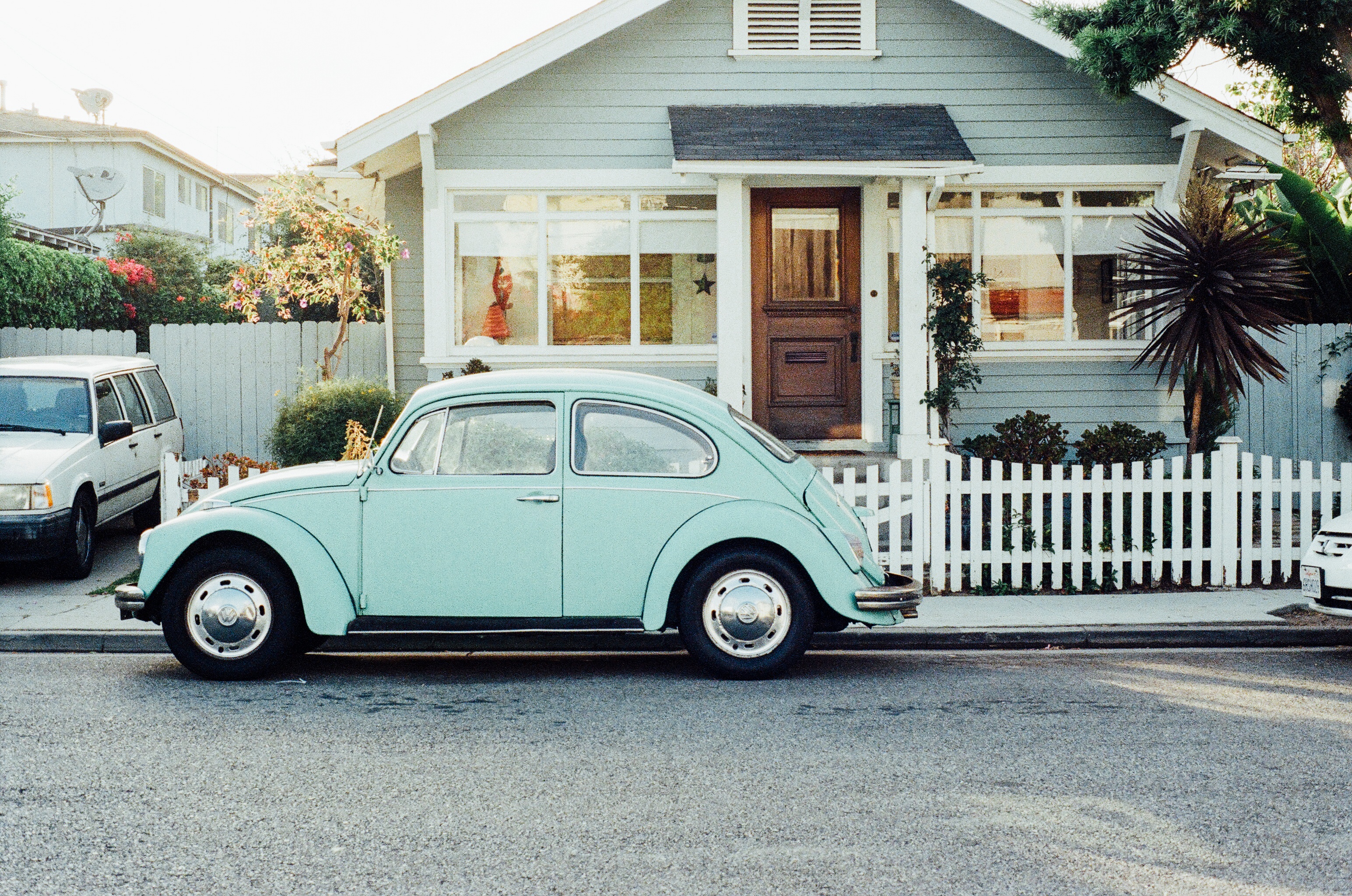 house-car-vintage-old.jpg